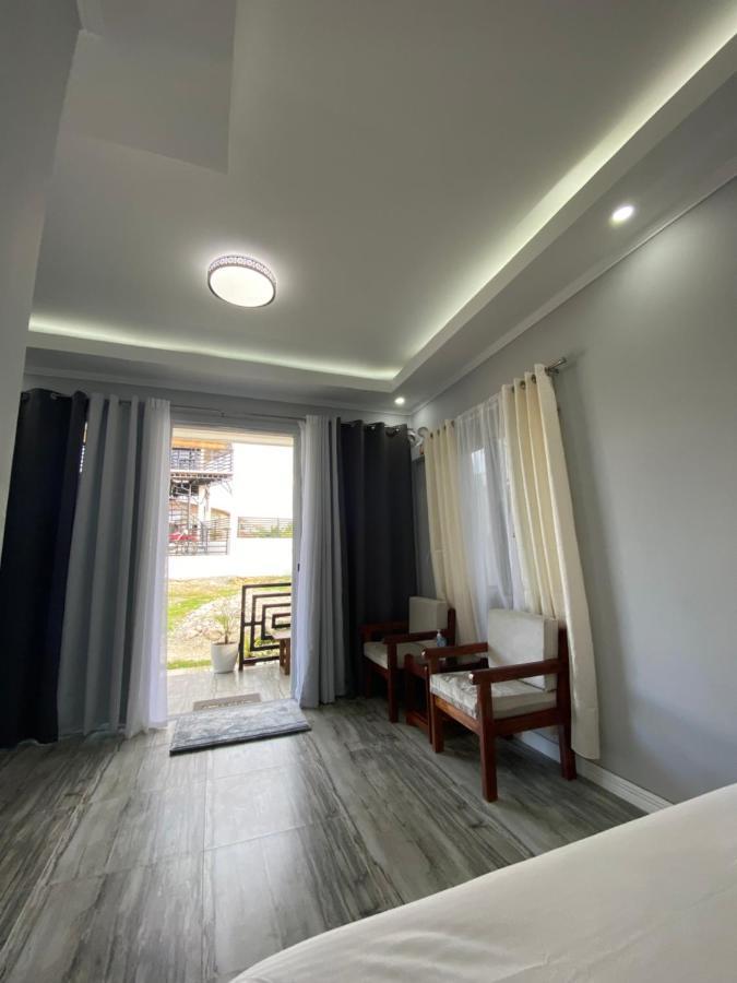Palm View Moalboal Hotel Екстериор снимка