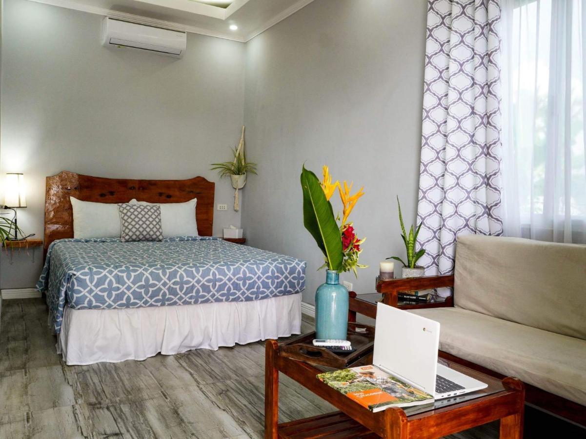 Palm View Moalboal Hotel Екстериор снимка